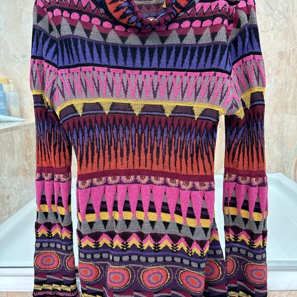 Beautiful wool blend Aldo Martins sweater. Looks great with legging. - Picture 2 of 4